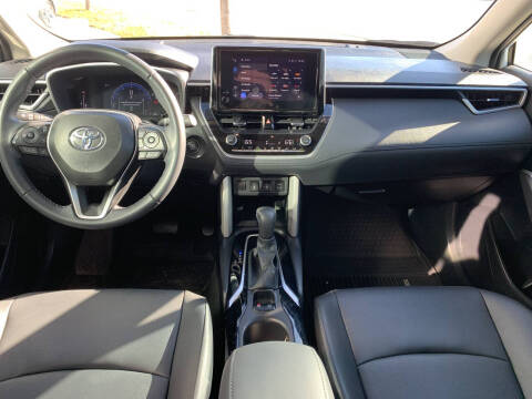 2024 Toyota Corolla Cross XLE