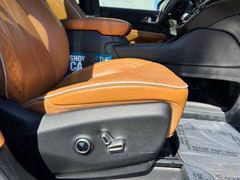 2023 Chrysler Pacifica Plug-In Hybrid Pinnacle