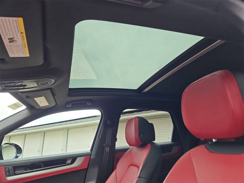 2024 Porsche Cayenne S