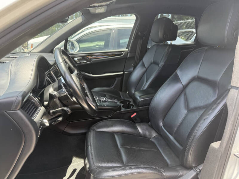 2017 Porsche Macan