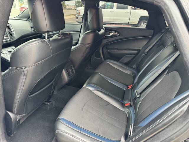 2015 Chrysler 200 S