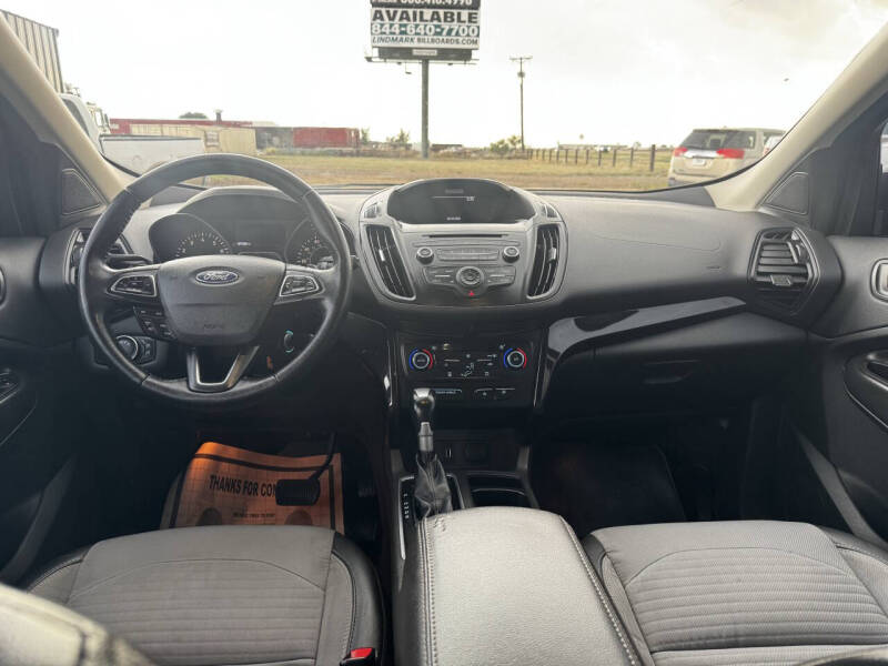2017 Ford Escape SE - Photo 10