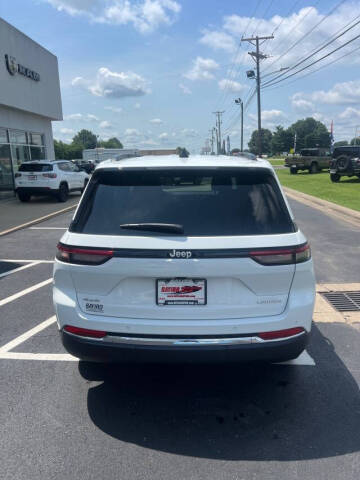 2026 Jeep Grand Cherokee Laredo