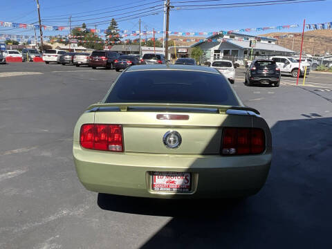 2006 Ford Mustang V6 Premium