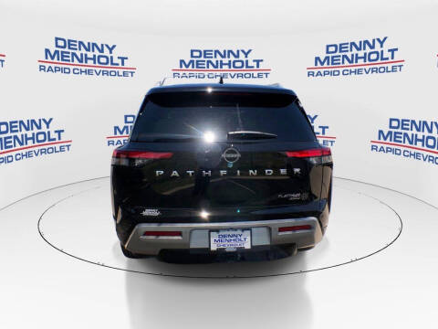 2023 Nissan Pathfinder Platinum