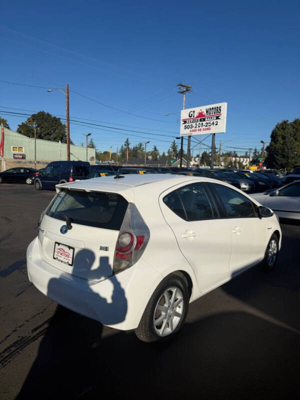 2013 Toyota Prius c Three