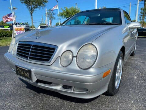 2000 Mercedes-Benz CLK320
