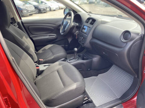 2015 Nissan Versa 1.6 S Plus