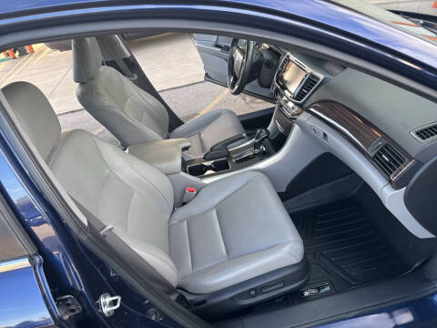 2017 Honda Accord EX-L w/Navi w/Honda Sensing