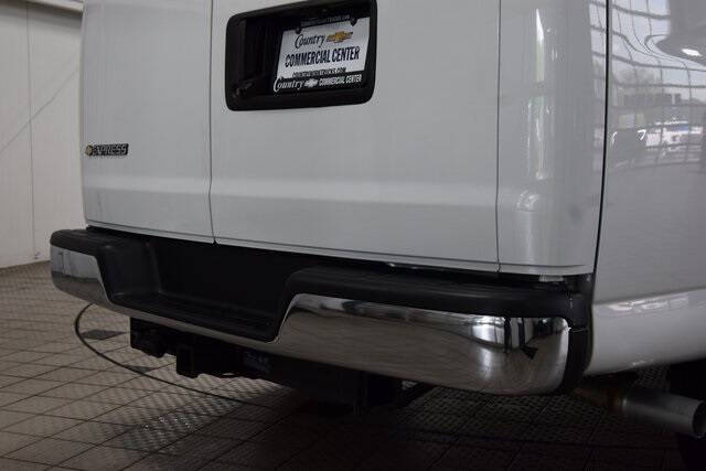 2025 Chevrolet Express 2500