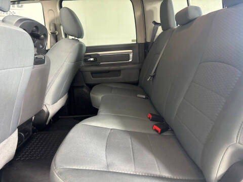 2019 RAM 1500 Classic SLT