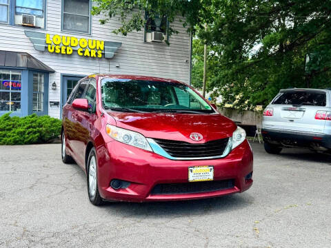 2012 Toyota Sienna LE 8-Passenger