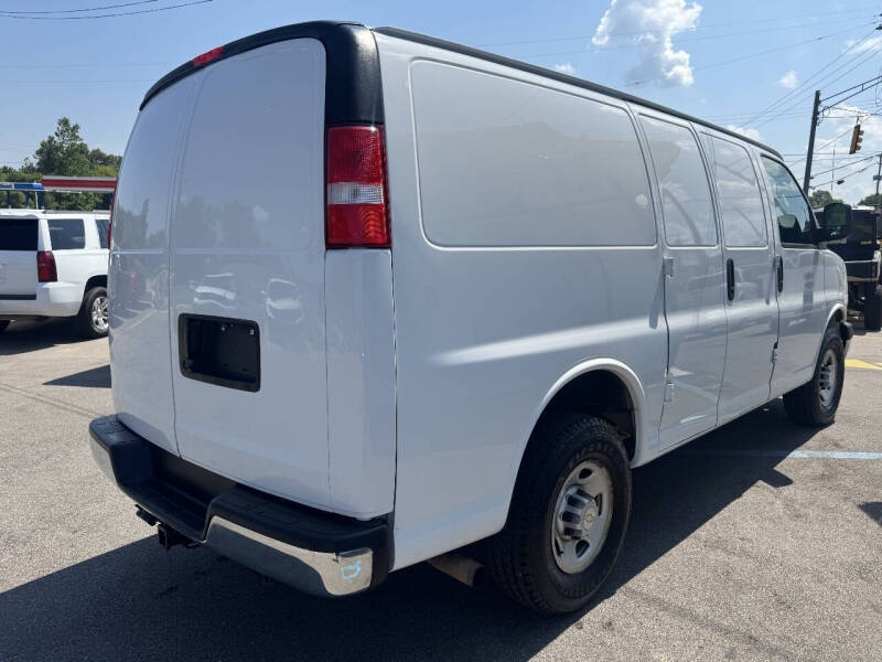 2021 Chevrolet Express 2500