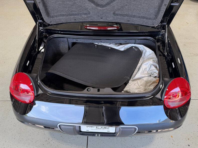 2002 Ford Thunderbird Deluxe