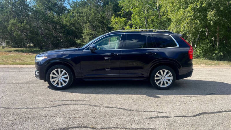 2016 Volvo XC90 T6 Momentum