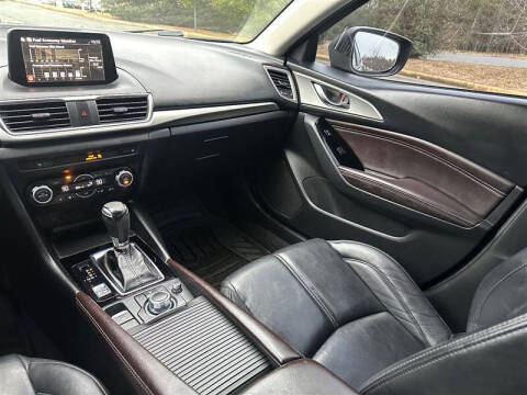 2018 Mazda MAZDA3 Touring