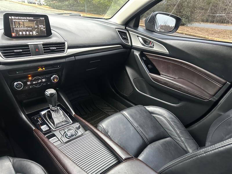 2018 Mazda MAZDA3 Touring