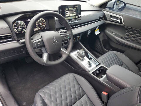 2025 Mitsubishi Outlander PHEV SEL