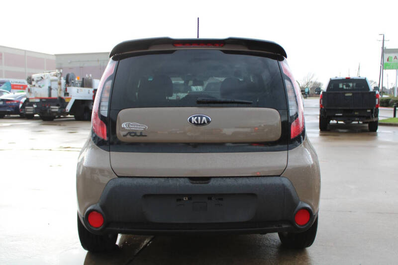 2015 Kia Soul +