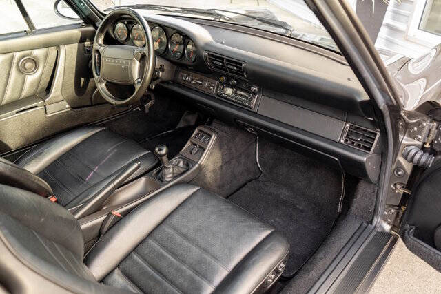 1992 Porsche 911 33