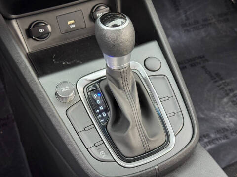 2022 Hyundai Kona SE