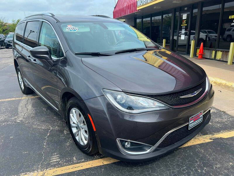 2019 Chrysler Pacifica Touring L