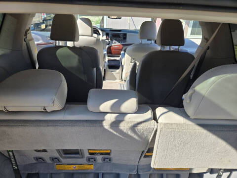 2011 Toyota Sienna XLE 8-Passenger