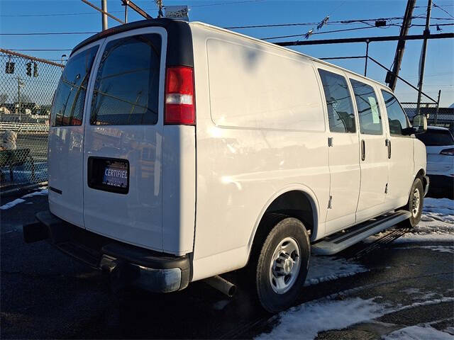2023 Chevrolet Express 2500