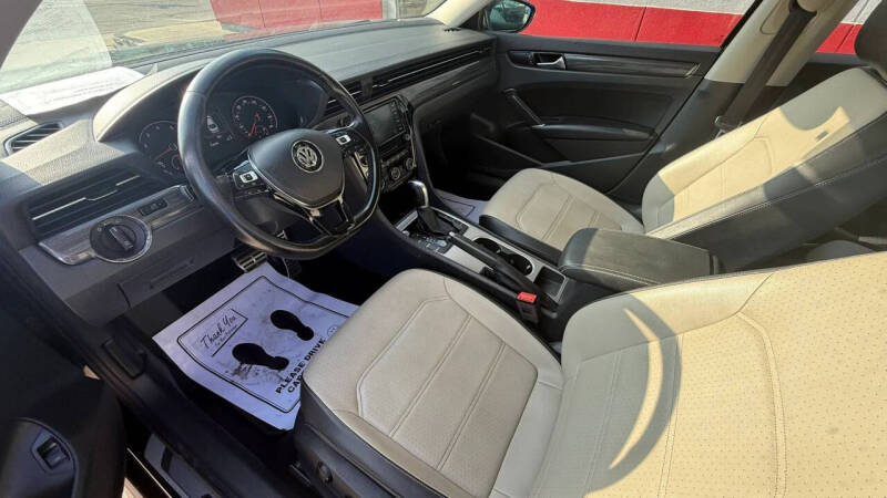 2020 Volkswagen Passat R-Line