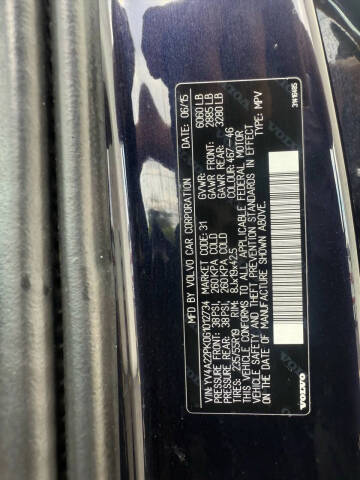 2016 Volvo XC90 T6 Momentum