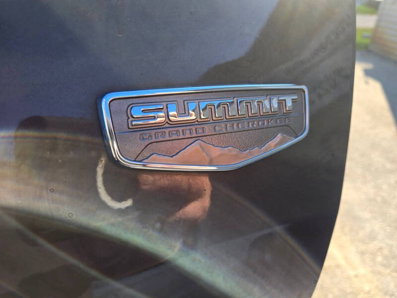 2020 Jeep Grand Cherokee Summit