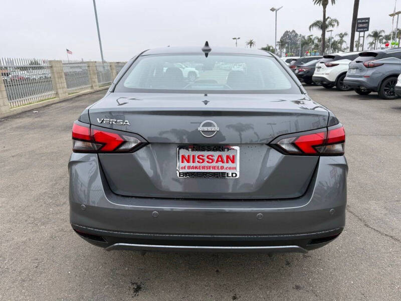 2025 Nissan Versa SV