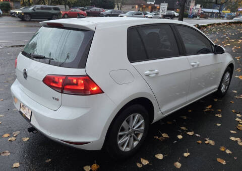 2016 Volkswagen Golf TSI S
