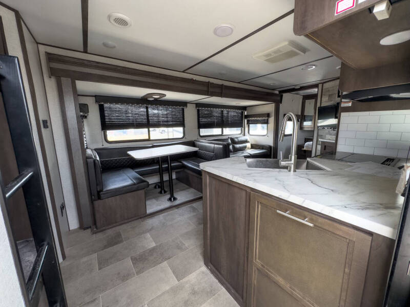 2021 Dutchmen COLEMAN 2755BH