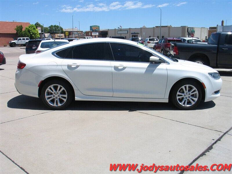 2016 Chrysler 200 Limited