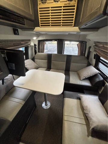 2015 Roadtrek Popular