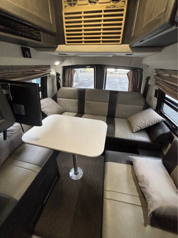 2015 Roadtrek Popular