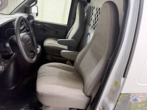 2024 GMC Savana 2500