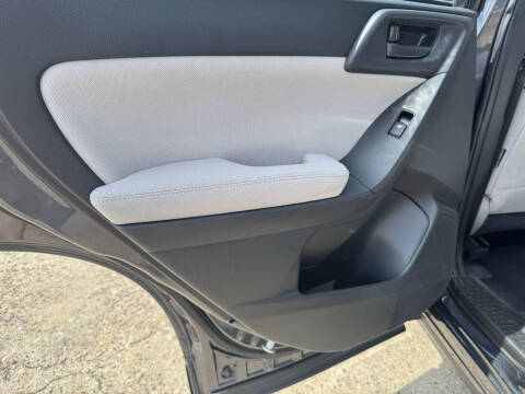 2015 Subaru Forester 2.5i