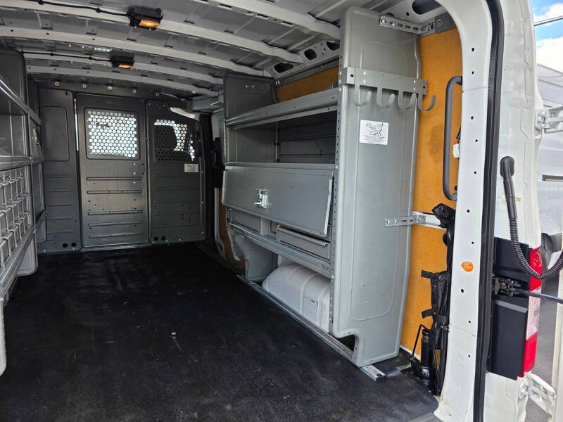 2021 Nissan NV 3500 HD SV