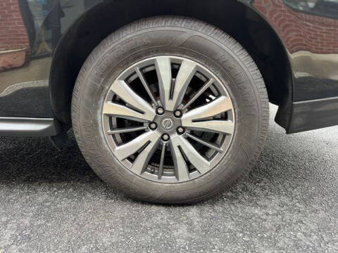 2020 Nissan Pathfinder SL