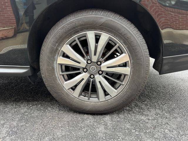2020 Nissan Pathfinder SL
