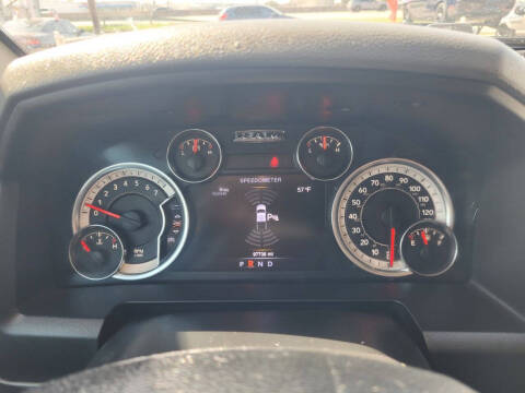 2016 RAM 1500 SLT