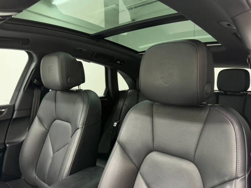 2020 Porsche Macan S