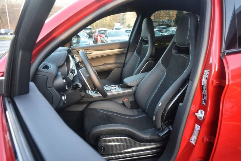 2024 Alfa Romeo Stelvio Quadrifoglio