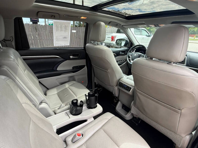2014 Toyota Highlander Limited Platinum