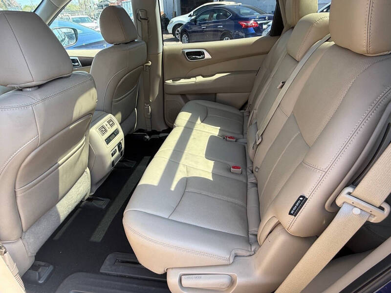2020 Nissan Pathfinder Platinum
