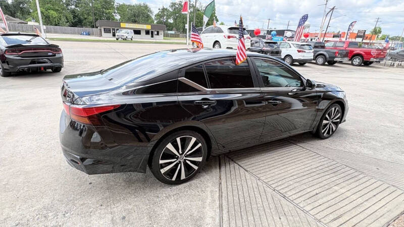 2020 Nissan Altima 2.5 SR