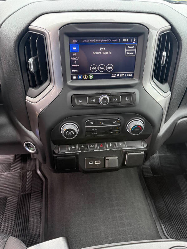 2022 Chevrolet Silverado 1500 Custom