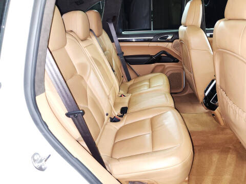 2016 Porsche Cayenne GTS